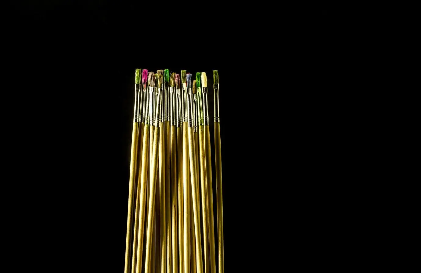 Malpinsel in verschiedenen Farben